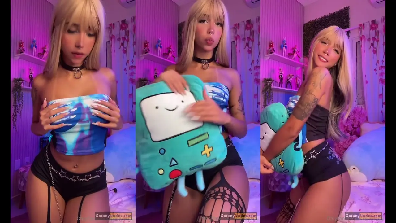 Skylewaifu – Premium Content Video